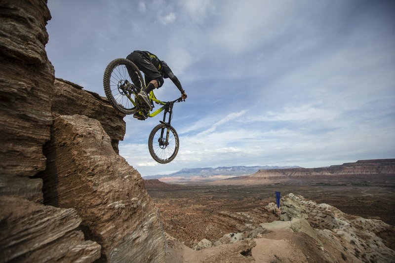 Red bull rampage crashes online